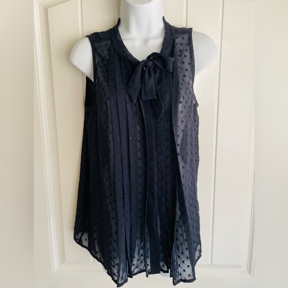Loft Swiss Dot Bow Tie Button Down Pleated Navy Blue Blouse Sz Small in EUC - Picture 4 of 5